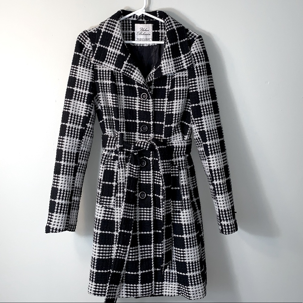 Women’s Long Fall Coat- Large - Black/Ivory